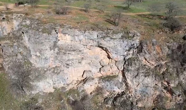Tunceli'de kaya düşme tehlikesi bulunan mevkide inceleme yapıldı