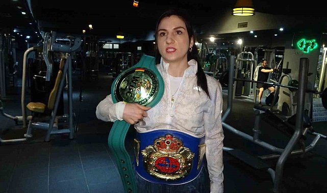 Türk kadın boksörlere Arnavutluk'tan teklif geldi