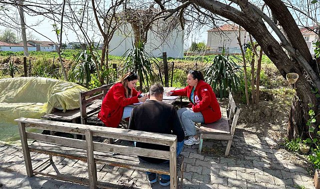 Türk Kızılay Manisa'da 12 bin aileye 20 milyonluk yardım yaptı