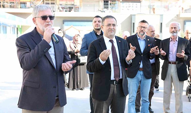 Umre kafilesi dualarla uğurlandı