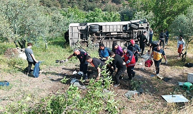 Üniversite öğrencilerini taşıyan tur otobüsü şarampole devrildi: 3'ü ağır 12 yaralı