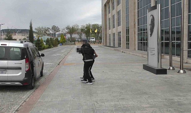 Uşak'ta 1 uyuşturucu satıcısı tutuklandı