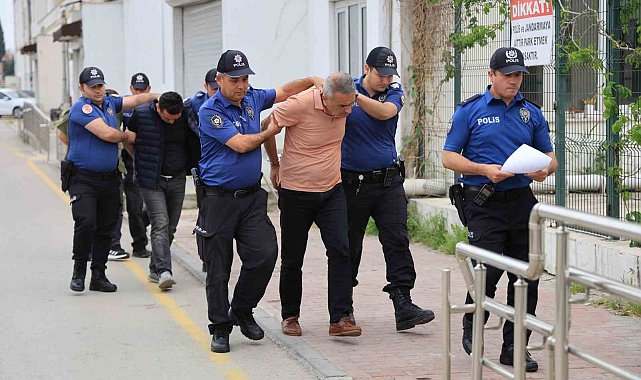 Uygulama yapan polise silah çeken Seyhan Belediyesi Temizlik İşleri Müdürü tutuklandı