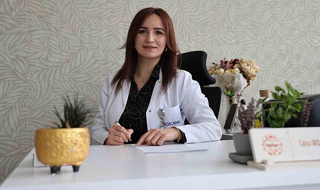 Uzmanı uyardı: " Bayramda şerbetli tatlılar yerine meyveli tatlıları seçin"