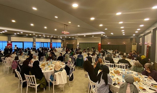 Vali İlhami Aktaş, Kur'an Kursu öğrencileriyle iftarda bir araya geldi