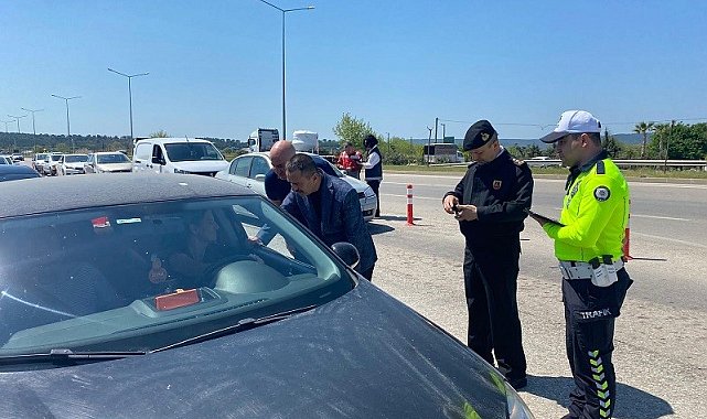 Vali İlhami Aktaş, trafik denetimlerine katıldı