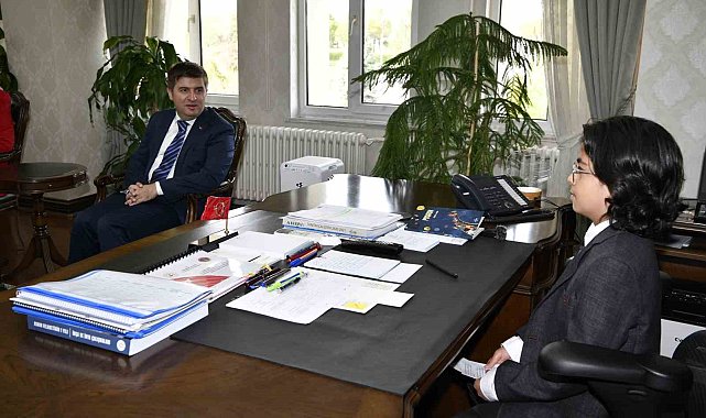 Vali Sarıibrahim makamını 5. sınıf öğrencisi Recep Kaan Garip'e devretti