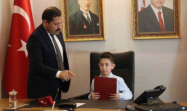 Valinin koktuğunu devralan depremzede Ali'nin sözleri yürek ısıttı