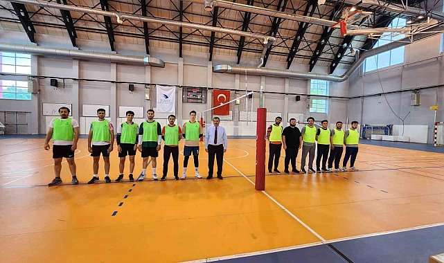 Voleybol heyecanı başladı