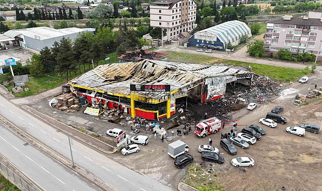 Yangında küle dönen marketin hasarı havadan görüntülendi