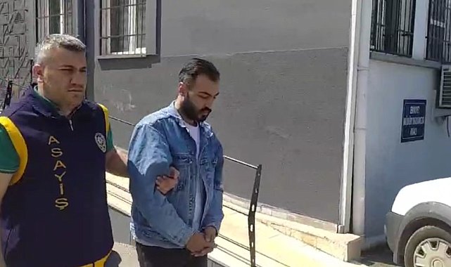 Yardımsever hırsız kamerada