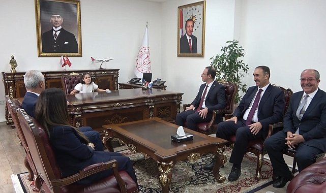 Yeni vali makama oturur oturmaz çikolata istedi