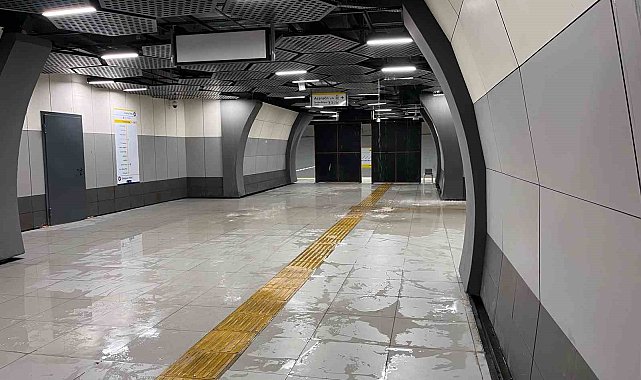 Yenibosna metro istasyonunu yağmur sonrası su bastı