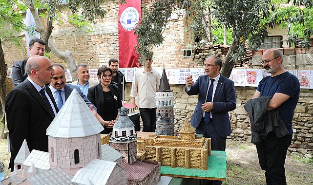 Yeşilçam filmlerinden esinlenen eserler görücüye çıktı