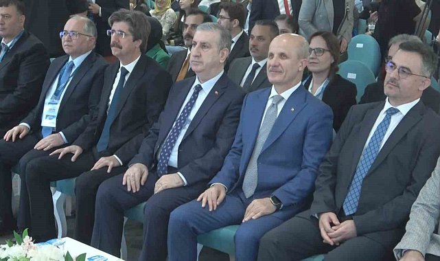 YÖK Başkanı Erol Özvar: "Türkiye'deki üniversitelerin yüzde 99.8'i dolu"