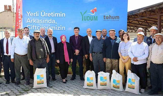Yudum ve Tohum Derneği, Eskişehir'de çiftçilere yerli ayçiçek tohumu dağıttı