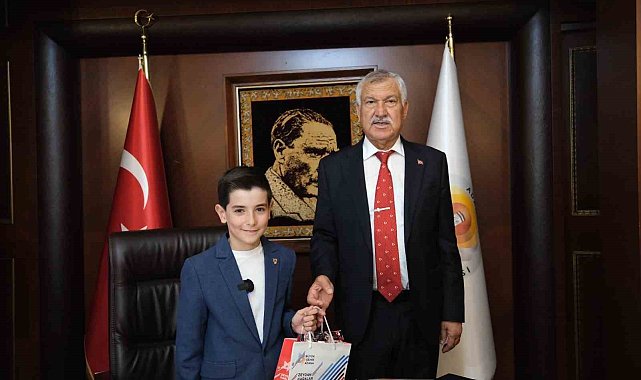 Zeydan Karalar makamını minik Ata Ergül'e teslim etti