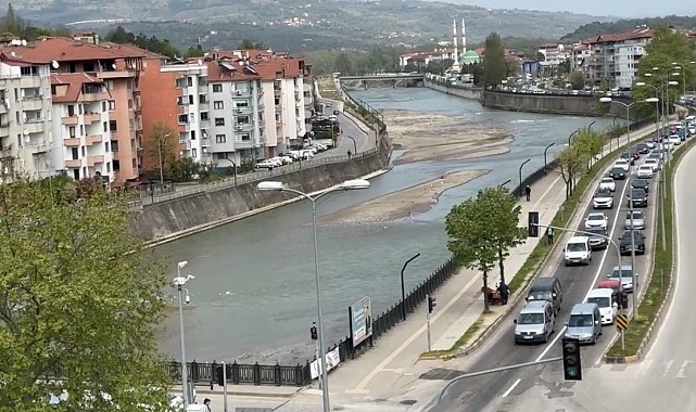 Zonguldak'ta Ramazan Bayramı'nın son gününde trafik yoğunluğu