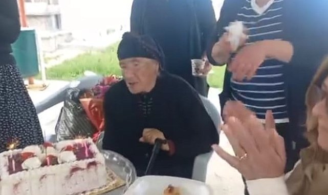102 yaşındaki Zeliha teyzeye yaş günü kutlaması