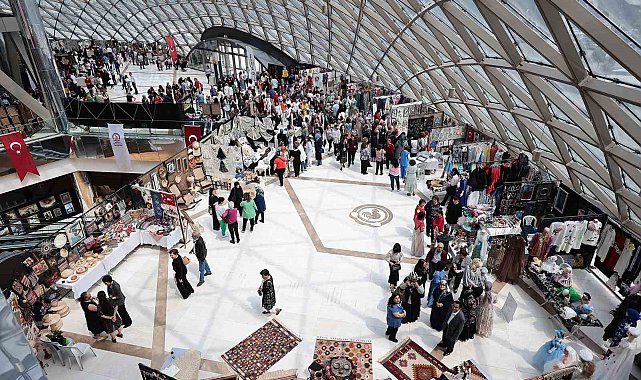 1185 kursiyerin binlerce el emeği göz nuru eseri görücüye çıkıyor