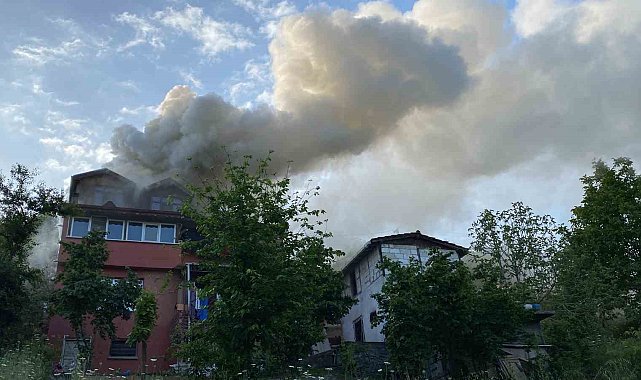15 ay önce evlendiği kocasının evini yakıp yangını izledi