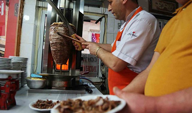 2 asırdır aynı usulle döner kesen ustalardan büyük iddia: "Döner Kastamonu'nun"
