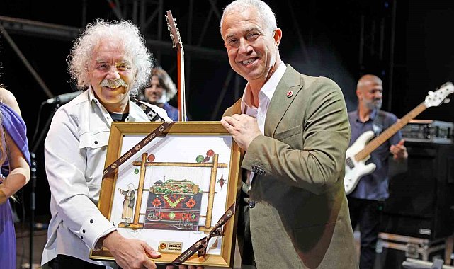 22. Alanya Uluslararası Kültür Sanat ve Turizm Festivali Yeni Türkü konseriyle sona erdi