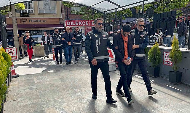 'Mahzen-40' operasyonunda tefecilik iddiası ile yakalanan baba ve oğlu adliyeye sevk edildi