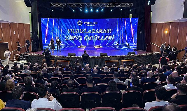 'Yıldızlararası Zirve Ödülleri' verildi