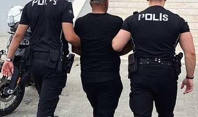 8 yıl 9 ay hapis cezası ile aranıyordu