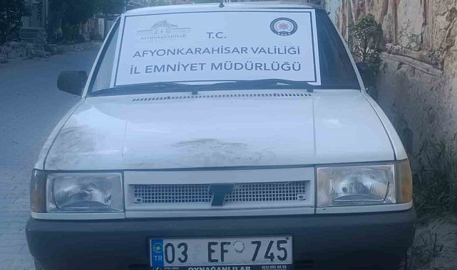 80 ayrı suç kaydı bulunan şahıs çaldığı otomobille yakalandı