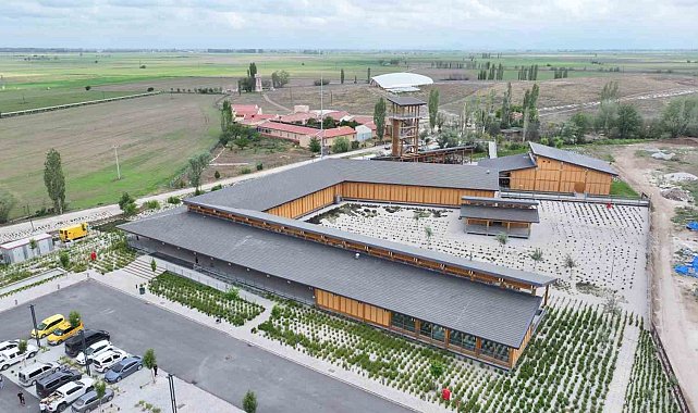 AB Türkiye Delegasyonu Başkanı Büyükelçi Landrut Başkan Altay'ı ziyaret etti