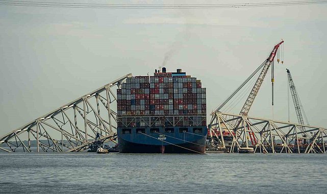 ABD'de yıkılan köprüden nehre düşen işçilerin tamamının cansız bedenine ulaşıldı