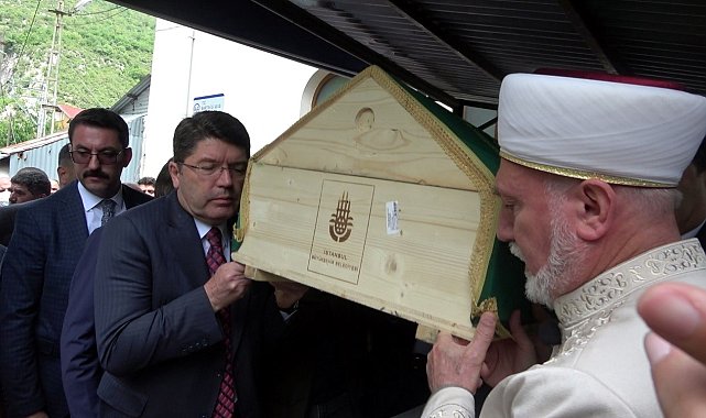 Adalet Bakanı Yılmaz Tunç'un acı günü