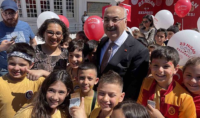 Adana'da çocukların '23 Nisan Ekspresi' coşkusu