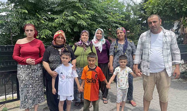 Adana'da öğretmenin öldüğü yola mahalleli üst geçit istiyor