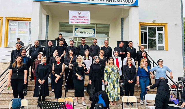 Adıyaman'ın Tut ilçesinde halk müziği konseri düzenlendi