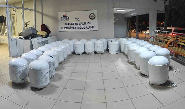 AFAD'a ait termosifonları çaldılar