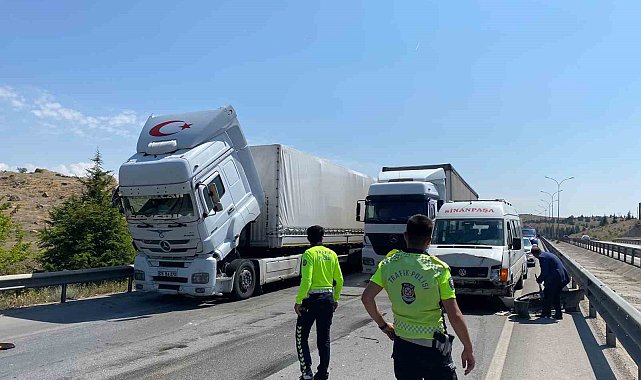 Afyonkarahisar'da trafik kazası: 6 yaralı