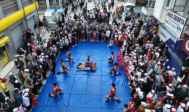 Ağrı'da 19 Mayıs coşkuyla kutlandı