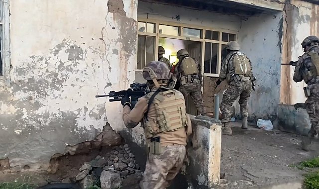 Ağrı'da eş zamanlı dev uyuşturucu operasyonu: 14 tutuklama