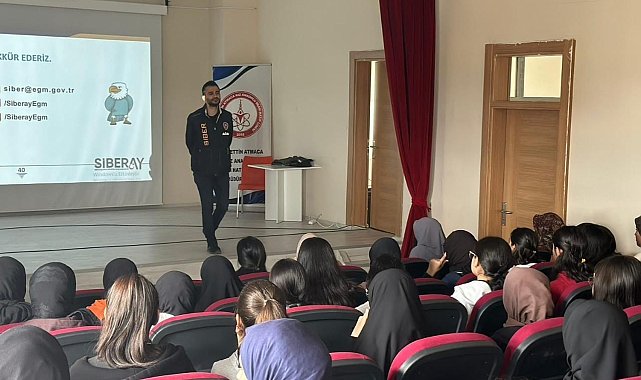 Ağrı'da öğrenci ve velilere siber güvenlik seminerleri düzenlendi