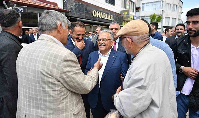 Akar ile Büyükkılıç, Pınarbaşı esnafıyla bir araya geldi