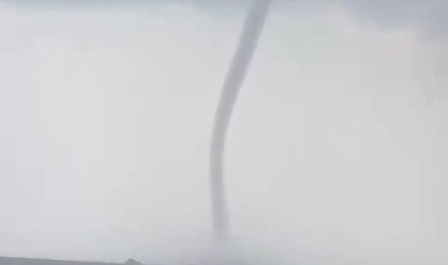 Akdeniz'de oluşan hortum cep telefonuyla görüntülendi