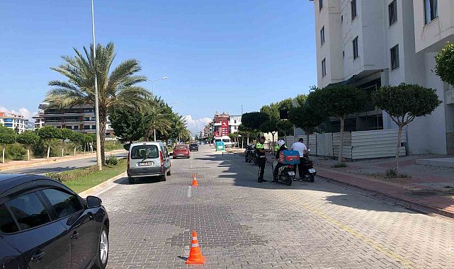 Alanya'da 10 araca trafikten men cezası