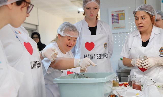 Alanya'da özel aşçılar mutfağa girdi