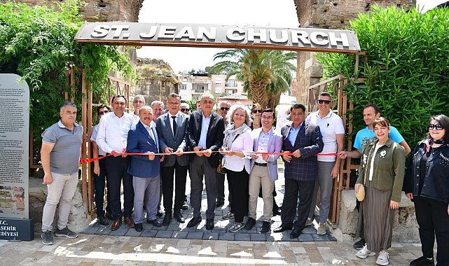 Alaşehir'de 'Tarih içinde Alaşehir' sergisi açıldı