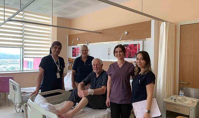 Alman turist Çanakkale'de hayata tutundu