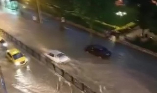 Amasya'da sağanak yağış yolları göle çevirdi