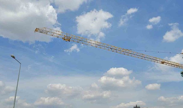 Ankara'da üzerine tahta parçası düşen inşaat işçisi baba ve oğlu hayatını kaybetti